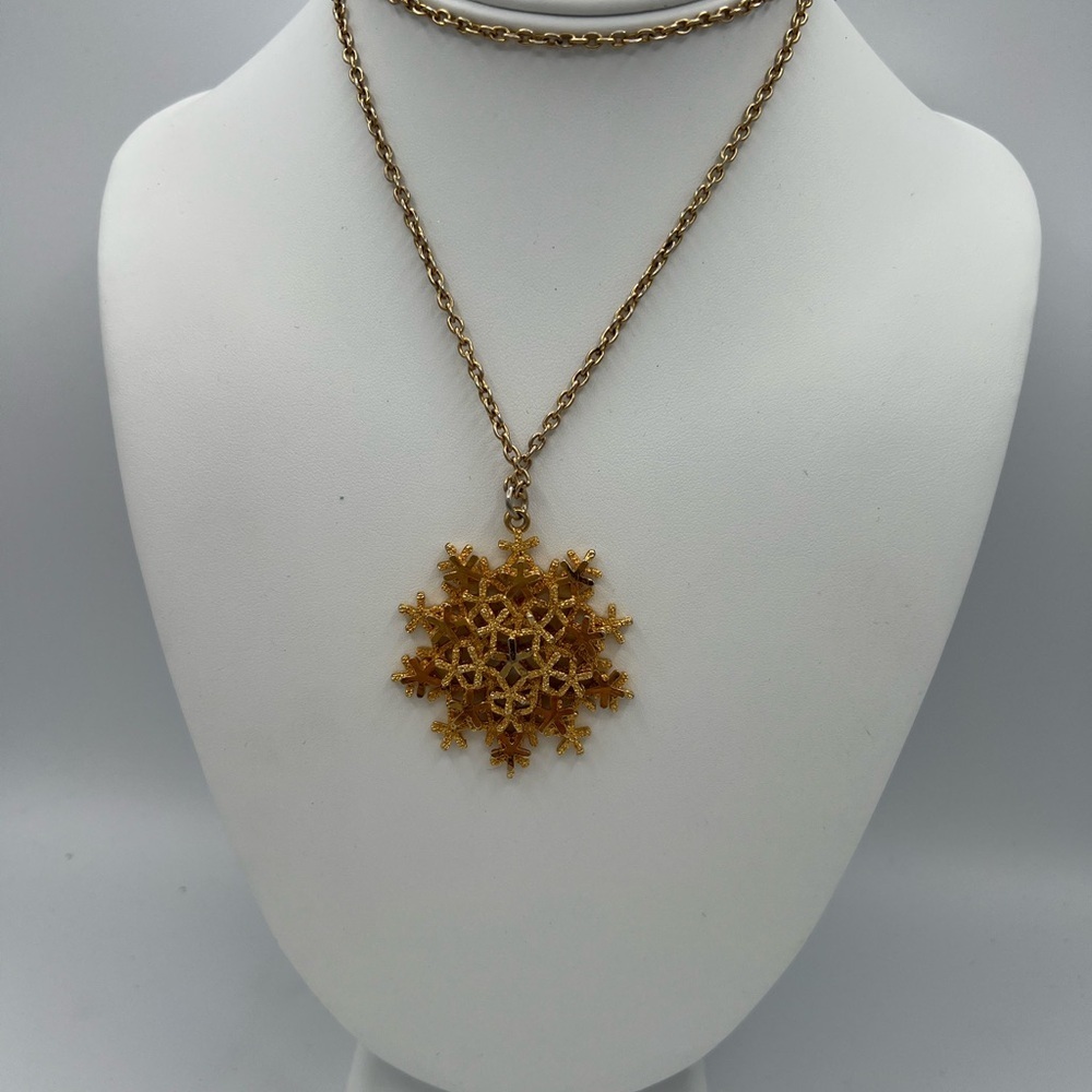 Vintage Elegant Gold Pendant Necklace Snowflakes Layered Starburst‎